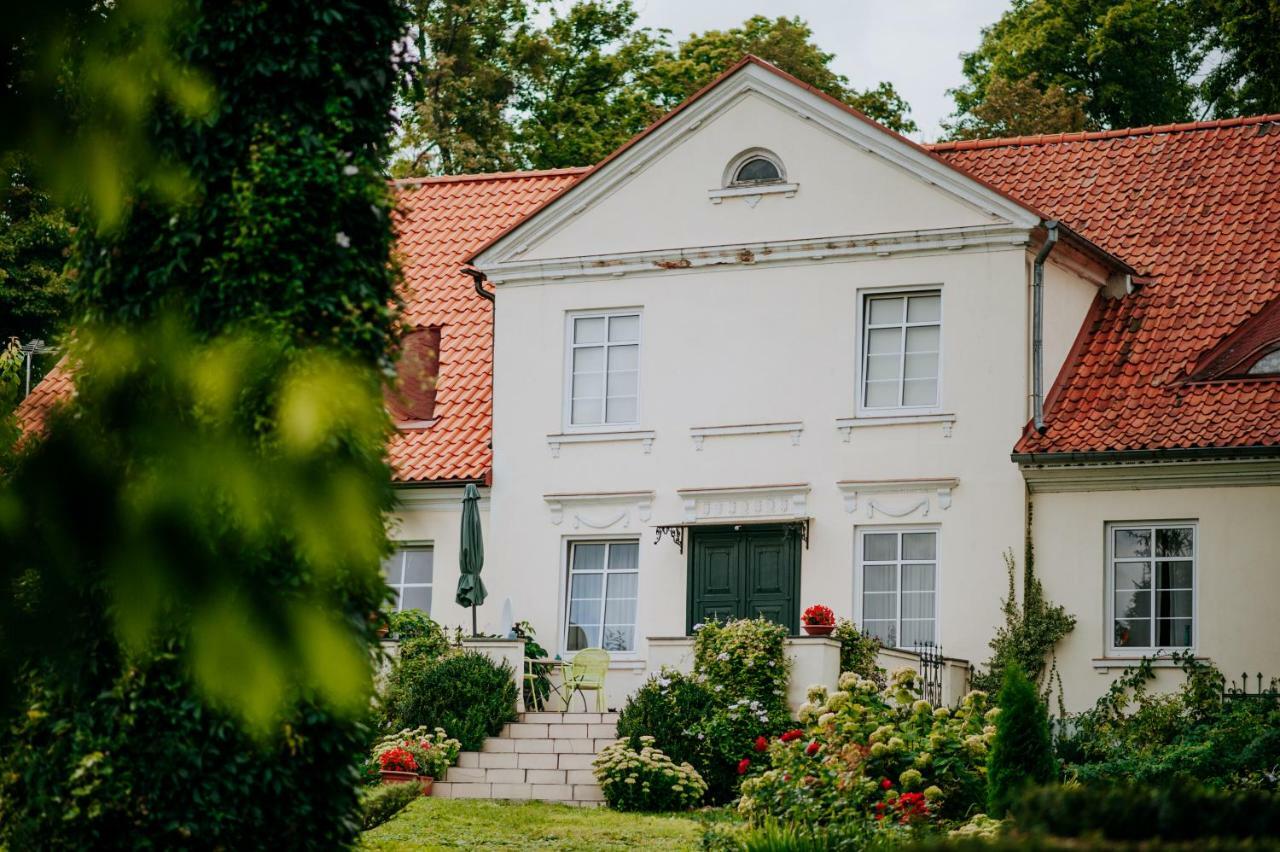 Dwor Mulawki Villa Exteriör bild